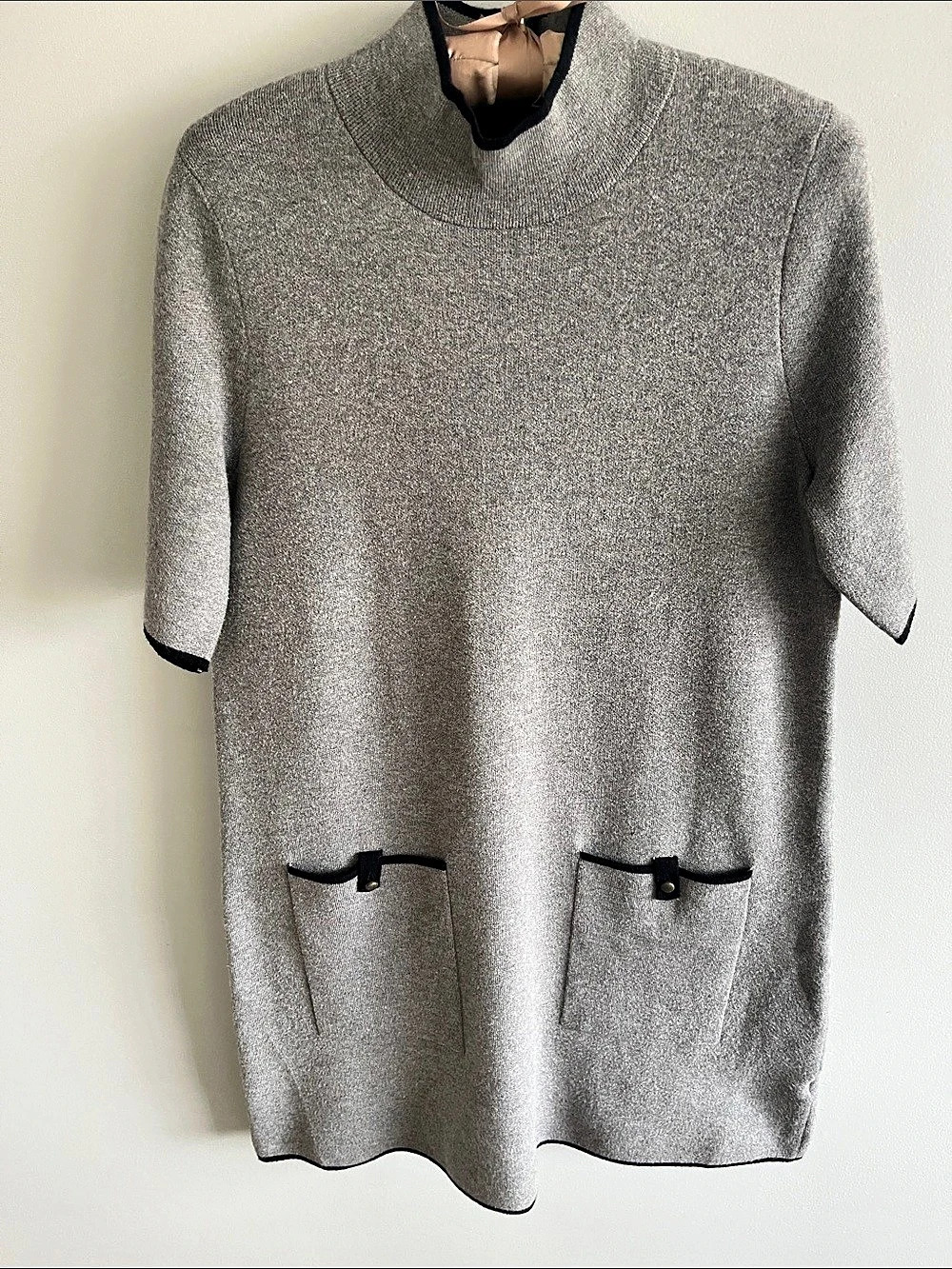 Maeve Mini Short Sleeve Dress in Gray Size Medium Like New